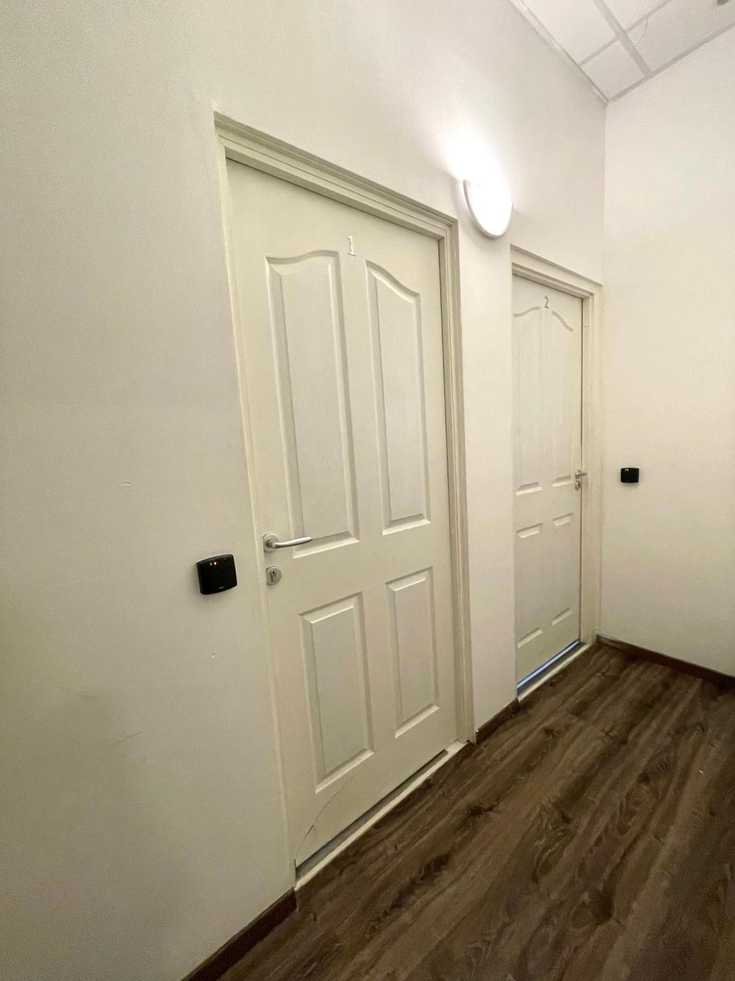 Aradi Rooms With Private Bathroom In The City Centre Budapeste Exterior foto